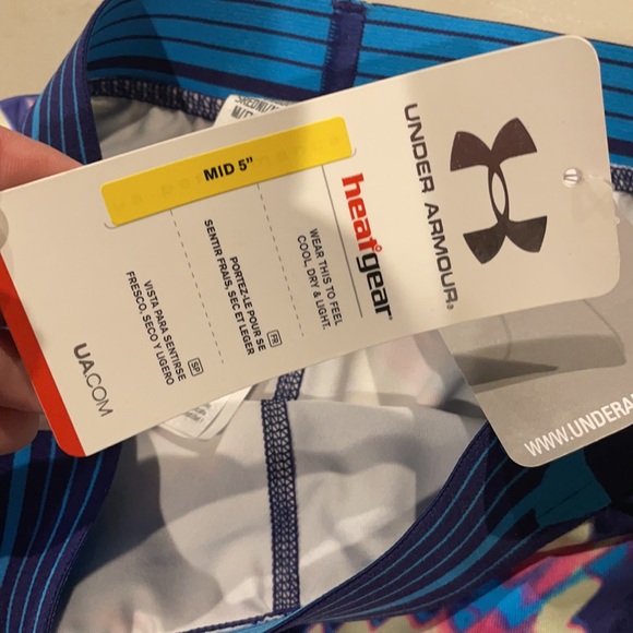 Sold Under Armour girls compression shorts nwt - Picture 5 of 10